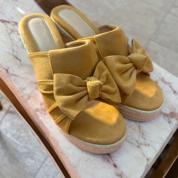 NEW PiePieBuy Women’s Wedge Espadrille Slip-On Suede Sandals Tan Size 8.5 - Picture 1 of 10